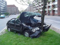 1024px-Car_crash_1