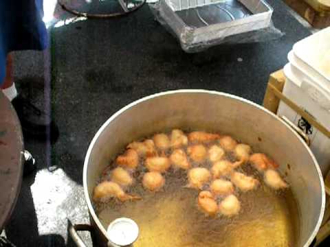 Zeppoles Cooking