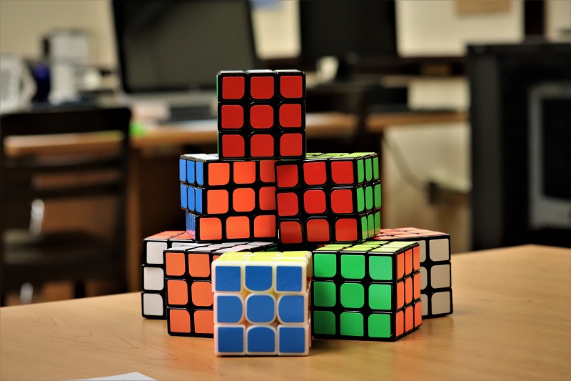New+Cubing+Competition+at+the+Media+Center