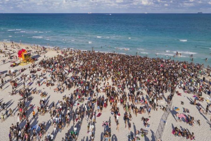 Miami Beach Extends Its Curfew Due To Crowds