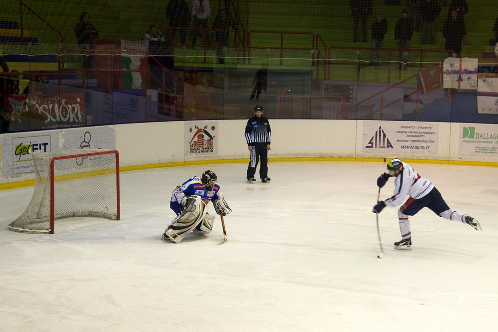 Ice+Hockey...A+Dangerous+Sport